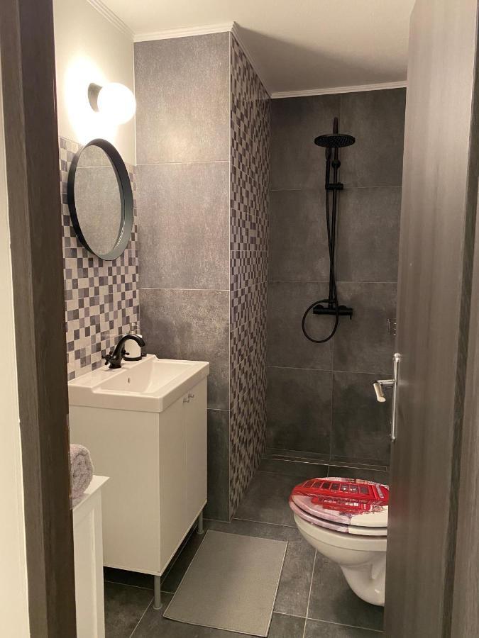 Studio Apartman Lora Lipik 外观 照片