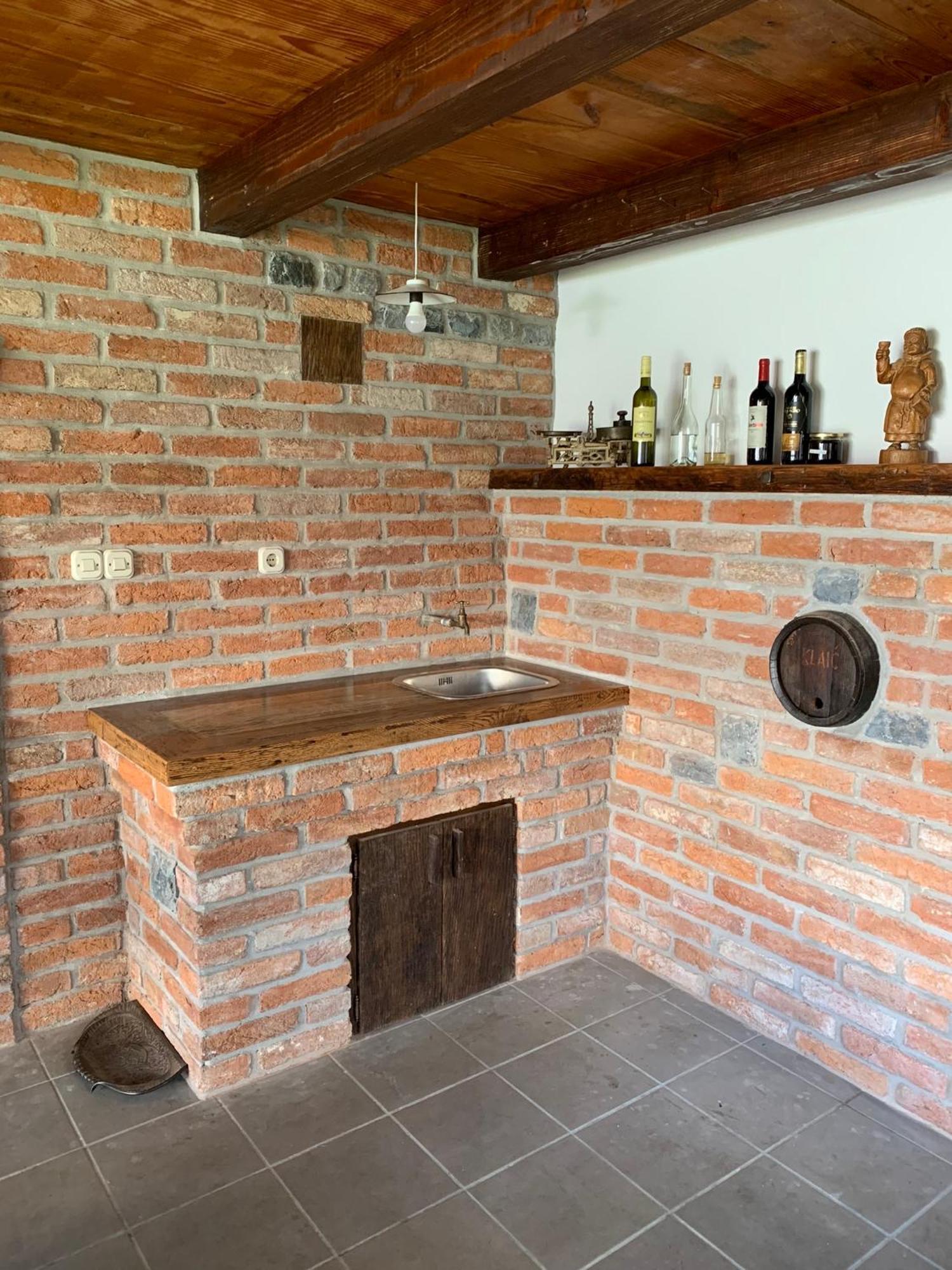 Studio Apartman Lora Lipik 外观 照片